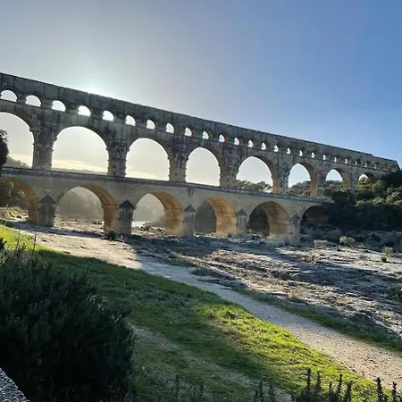Apartment A Beautifully Maintained Townhouse With Terrace Nimes